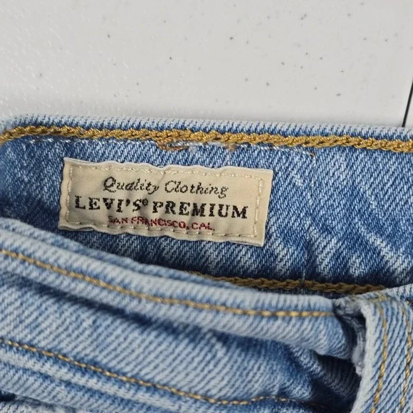 Levis Premium Ribcage Straight Ankle Jeans Womens 26 Light Wash Distressed 72693 - Picture 8 of 12